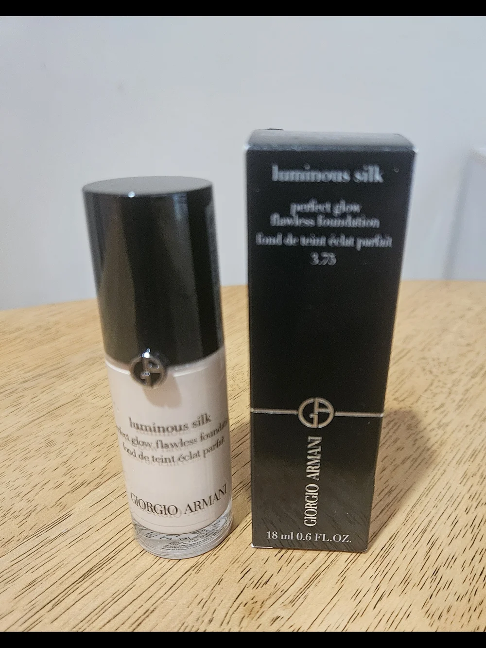 Giorgio Armani Luminous Silk Foundation - New Light Beige 3.75